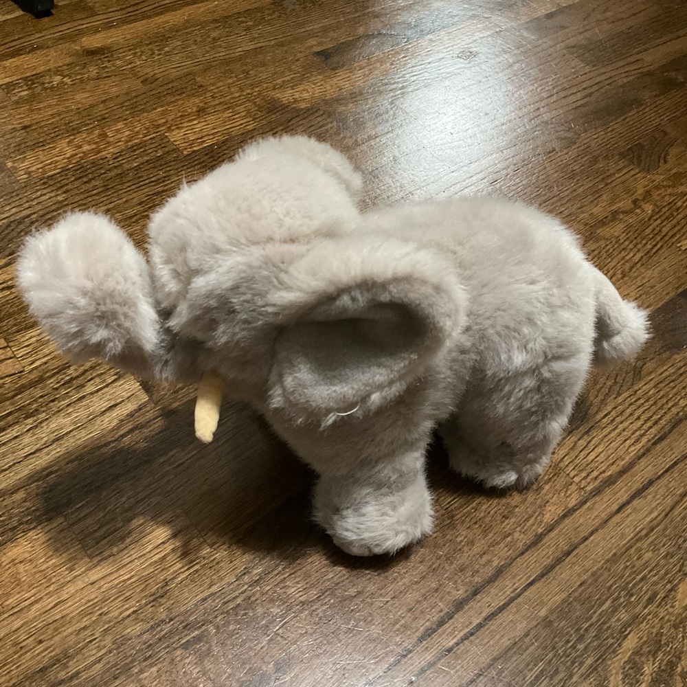 Vintage Gund Cozy 1986 Elephant Plush Stuffed Animal Toy